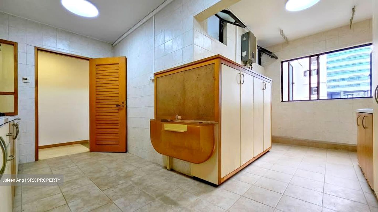 Blk 287A Jurong East Street 21 (Jurong East), HDB Executive #592611251